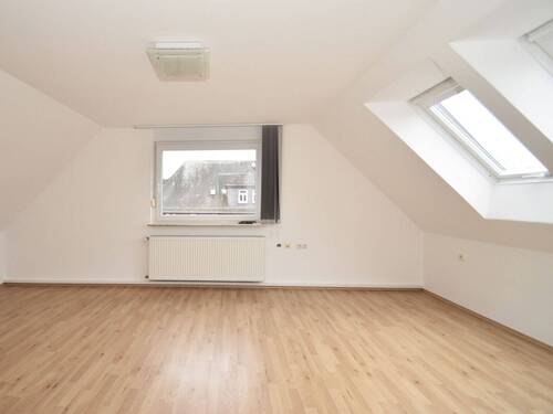 Studio im Dachgeschoss - 