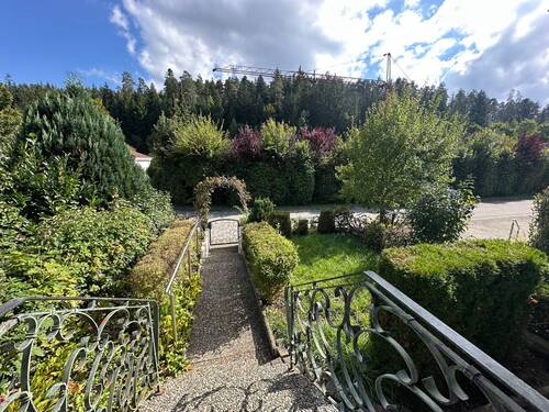 Idyllischer Vorgarten - Reihenmittelhaus mit 124,30 m² in Königsfeld zum Kaufen