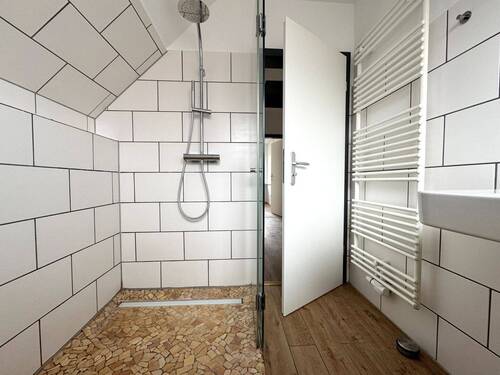 ... mit Dusche - 