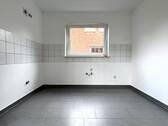 Küche - 4 Zimmer Mehrfamilienhaus, Wohnhaus in Wunstorf