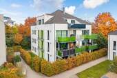 Hausansicht - Leben mit Komfort: 4-Zimmer-Wohnung mit Aufzug und Sonnenbalkon