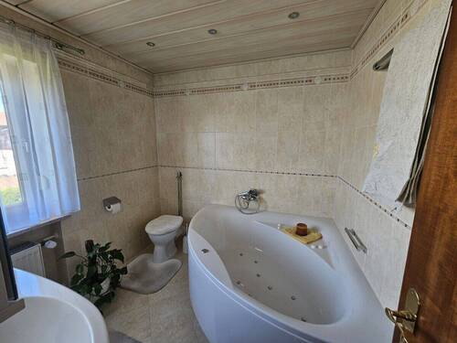 Bad mit Wirlpool (1.OG) - 