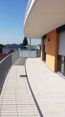 Curved Balkon (180 Grad) - Exklusive 3,5 Zi. - Whg. mit umläufigem Balkon, barrierefrei, mit allem Komfort