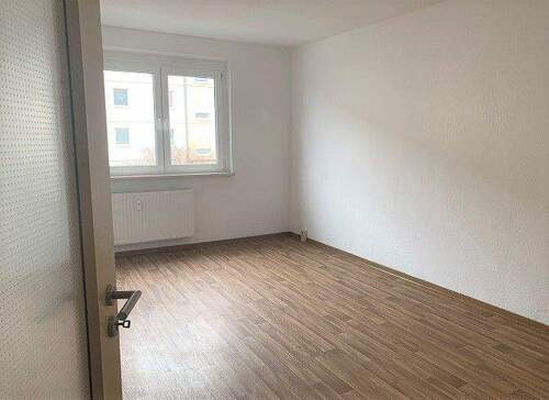 Bsp. SZ - 3 Zimmer Etagenwohnung zur Miete in Oschersleben