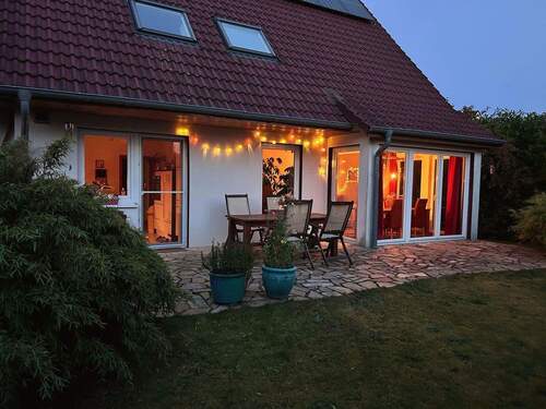 Terrasse mit Wintergarten - Einfamilienhaus mit 201,00 m&sup2; in Bad Bramstedt zum Kaufen