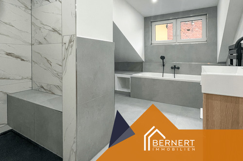 Bad - Stilvolles Wohnen in Coburg: Traumhafte 4-Zimmer-Wohnung mit Balkon!