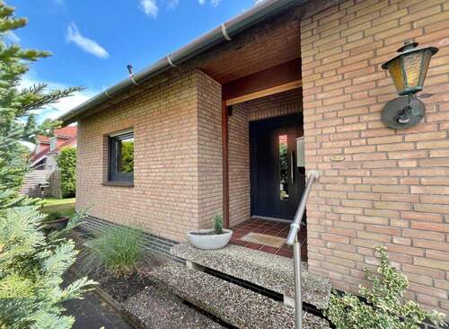 Herzlich willkommen! - 4 Zimmer Einfamilienhaus in Bremen