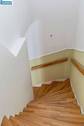 Treppenhaus ins Obergeschoss - 