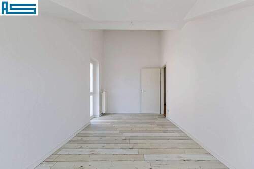 Kinderzimmer 1 mit zusätzlichem bodentiefen Fenster - 