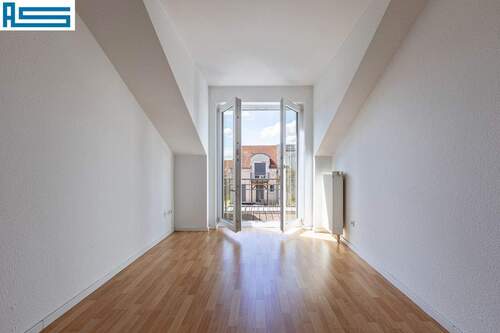 Kinderzimmer 2 mit Balkonzugang - 