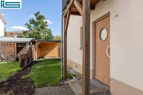 überdachter Hauseingang - 4 Zimmer Doppelhaushälfte zum Kaufen in Hönow-Hoppegarten