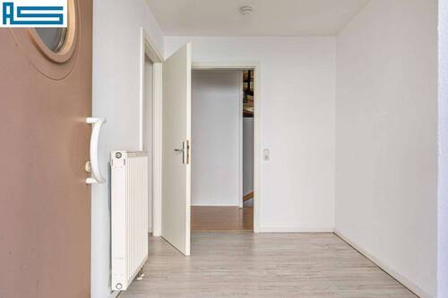 Diele - Doppelhaushälfte mit 145,00 m&sup2; in Hönow-Hoppegarten zum Kaufen