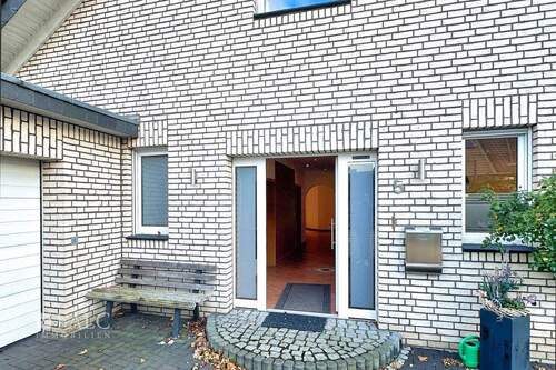 Eingang - 4 Zimmer Einfamilienhaus in Rommerskirchen