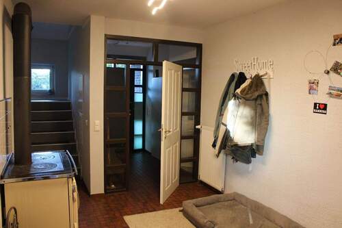 Bild 3 - 6 Zimmer Mehrfamilienhaus, Wohnhaus in Holtland