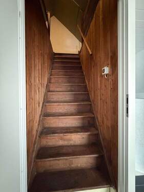 Treppenaufstieg DG - 