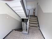 Treppenhaus - Mehrfamilienhaus, Wohnhaus zum Kaufen in Stuhr