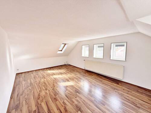 DG / Raum 2 - 