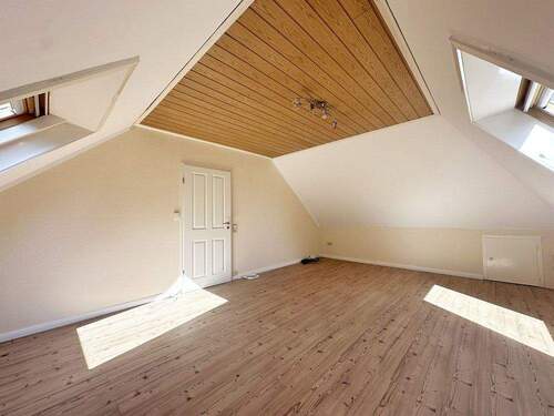 Wohnzimmer DG Bild 1 - 