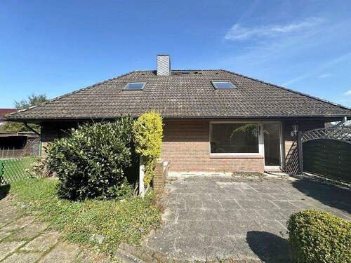 Rückansicht - 5 Zimmer Mehrfamilienhaus, Wohnhaus zum Kaufen in Tremsbüttel