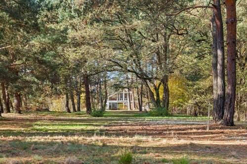Weitblick auf ein Teil des Grundstück mit Blickrichtung zum Haus - 