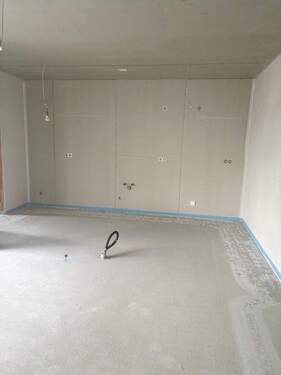 .. Platz für eine Kücheninsel ! - Terrassenwohnung mit 108,80 m&sup2; in Gerolzhofen zur Miete