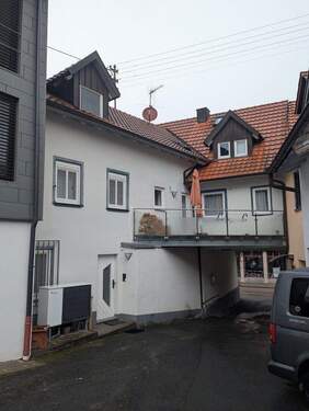 Außenansicht vom Hof - 6 Zimmer Mehrfamilienhaus, Wohnhaus in Baden-Württemberg - Külsheim
