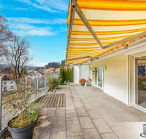 Sanierte Eigentumswohnung mit eigenem Garten und Terrasse, Einbauküche und Kaminofen inklusive - Herrischried