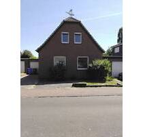 ***BÜSCHER IMMOBILIEN*** Vermietetes und umfangreich renoviertes Einfamilienhaus mit großem Grundstück im Osten der Stadt - Gronau