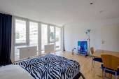 Wohnzimmer - 3 Zimmer Etagenwohnung zum Kaufen in München