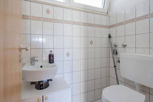 WC - 