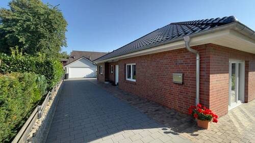 2 Haus Aussenansicht_11.jpg - 