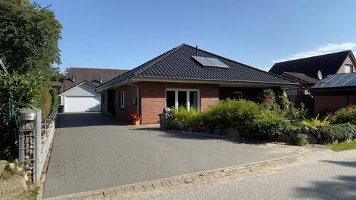 2 Haus Aussenansicht_4.jpg - 