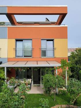 Hausansicht - 4 Zimmer Einfamilienhaus in Berlin