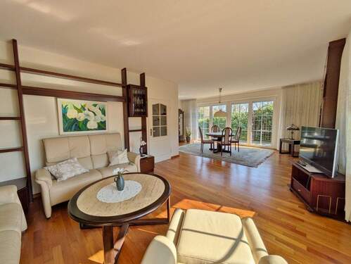 Wohn- und Esszimmer - 