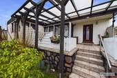Eingang mit Terrasse - 4 Zimmer Einfamilienhaus zum Kaufen in Loitz