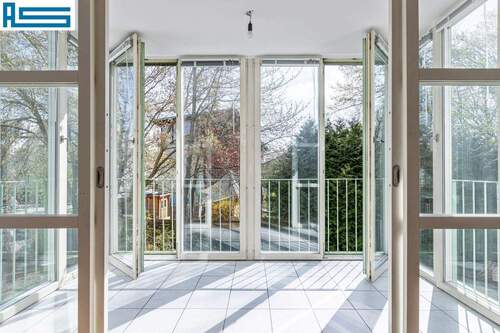 Bild 1 - Freie 2-Zimmerwohnung mit tollem Wintergarten und Stellplatz