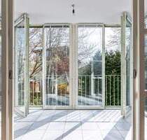 Freie 2-Zimmerwohnung mit tollem Wintergarten und Stellplatz - Berlin Buckow