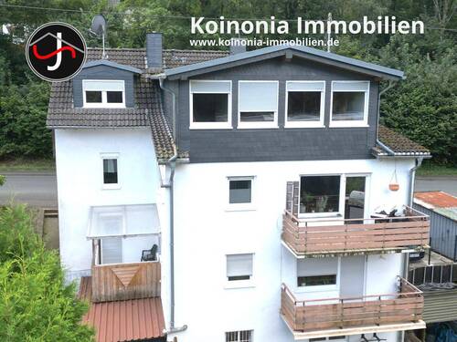 Zweifamilienhaus in Eiserfeld - Saniertes Zweifamilienhaus mit großem Grundstück in Eiserfeld