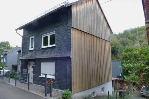 Ansicht - 1 Zimmer Mehrfamilienhaus, Wohnhaus zum Kaufen in Siegen