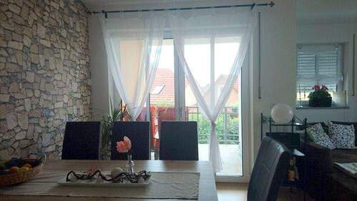 im selben Raum: Essen - Etagenwohnung mit 82,90 m² in Maxhütte-Haidhof / Winkerling zur Miete