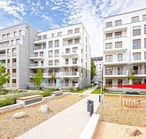 VIDO | Großzügige 2-Zimmer-Erdgeschosswohnung mit Loggia zum begrünten Innenhof - Frankfurt am Main