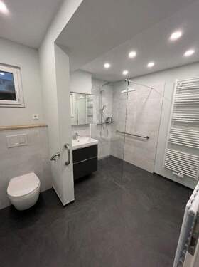 Badezimmer neu - Einfamilienhaus mit 184,00 m&sup2; in Großsteinhausen zum Kaufen