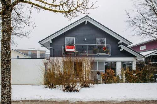 Hauptansicht - Einfamilienhaus mit hochwertiger Ausstattung und viel Platz für Wohnen und Hobby in toller Lage