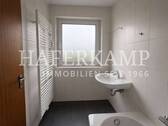 Badezimmer mit Fenster - 