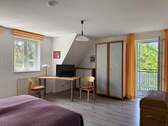 Schlafzimmer 1 mit Balkon - 