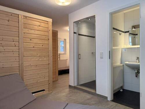 Sauna, Dusche, WC - 