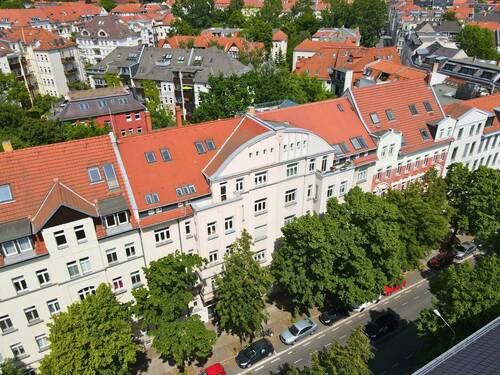 Hausansicht - Aus 3 mach 6 +große 6-Raumwohnung mit Balkon im Zentrum von Gohlis+