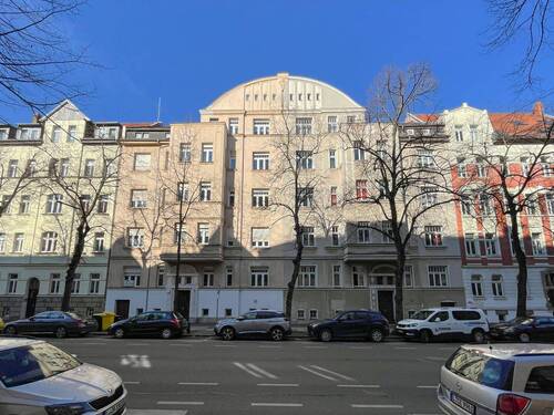 Außenansicht - 6 Zimmer Etagenwohnung zum Kaufen in Leipzig