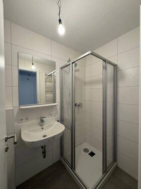 Badezimmer - 1 Zimmer Etagenwohnung in Oldenburg