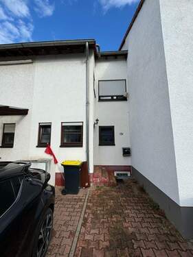 Außenansicht - 5 Zimmer Reihenmittelhaus zur Miete in Ludwigshafen